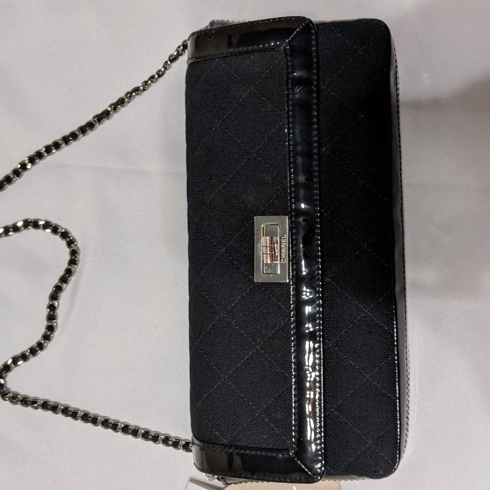 Chanel Black Quilted Jersey and Patent Leather 2.55 Reissue East West Flap